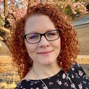 Meet your Posher, Laurie